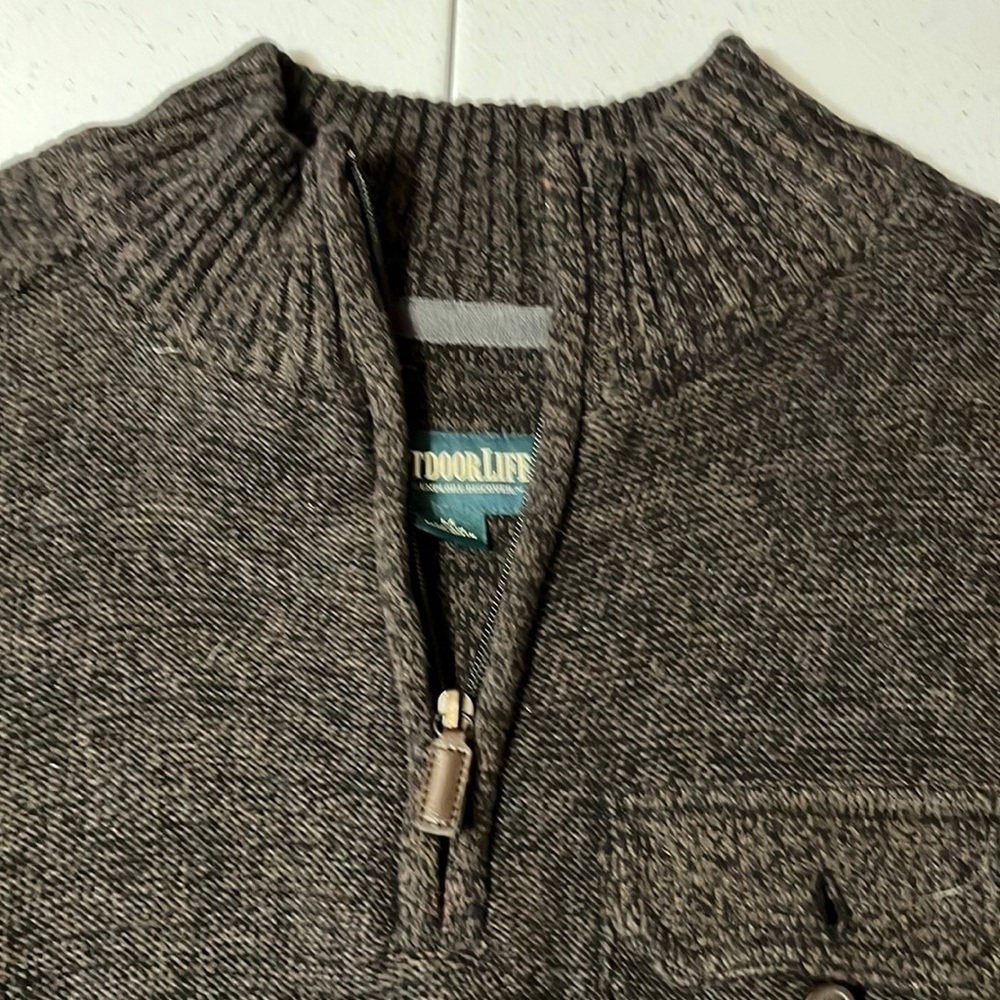 Outdoor Life brown long sleeve sweater. Sz med